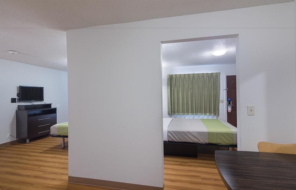 Studio Inn Extended Stay Oklahoma City Airport By Oyo Экстерьер фото