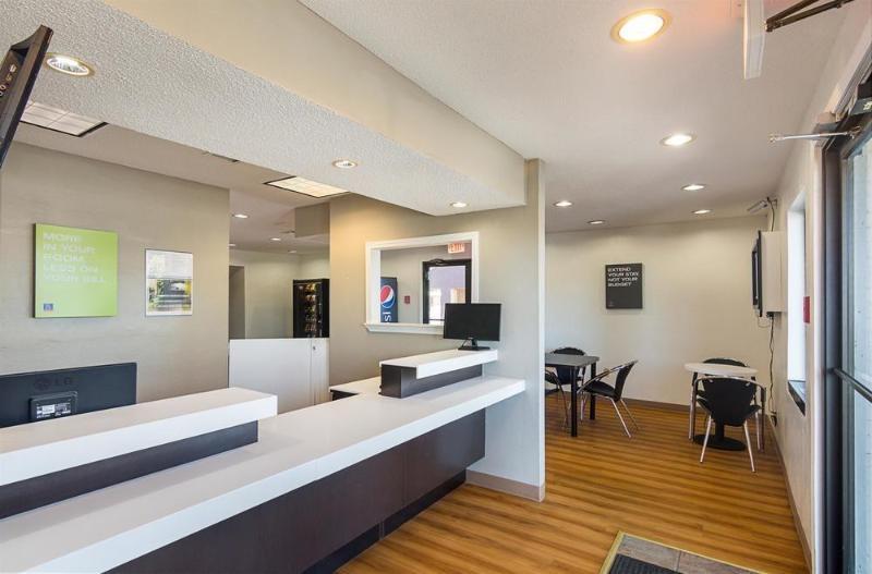 Studio Inn Extended Stay Oklahoma City Airport By Oyo Экстерьер фото