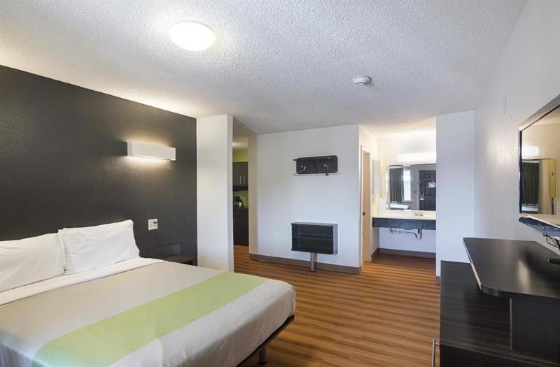 Studio Inn Extended Stay Oklahoma City Airport By Oyo Экстерьер фото