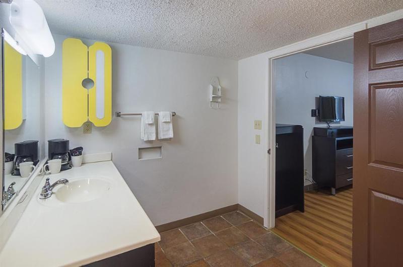 Studio Inn Extended Stay Oklahoma City Airport By Oyo Экстерьер фото